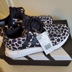 NEW Addidas Womens Swift Run 1.0